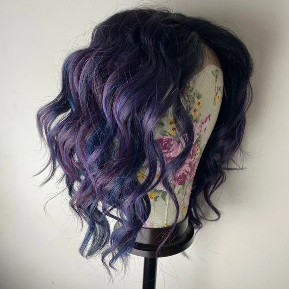 ALA 14” BLUE OMBRE BOB WAVY LACE FRONT WIG💫 *NEW*